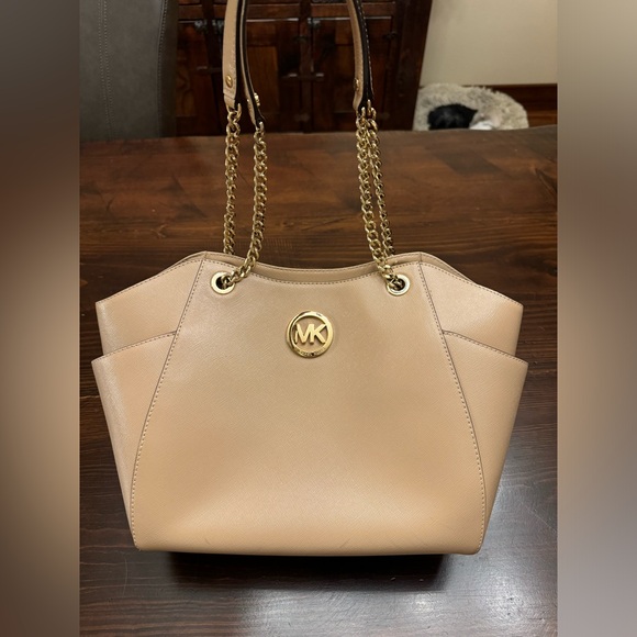 Michael Kors Blush Purse - Picture 1 of 4